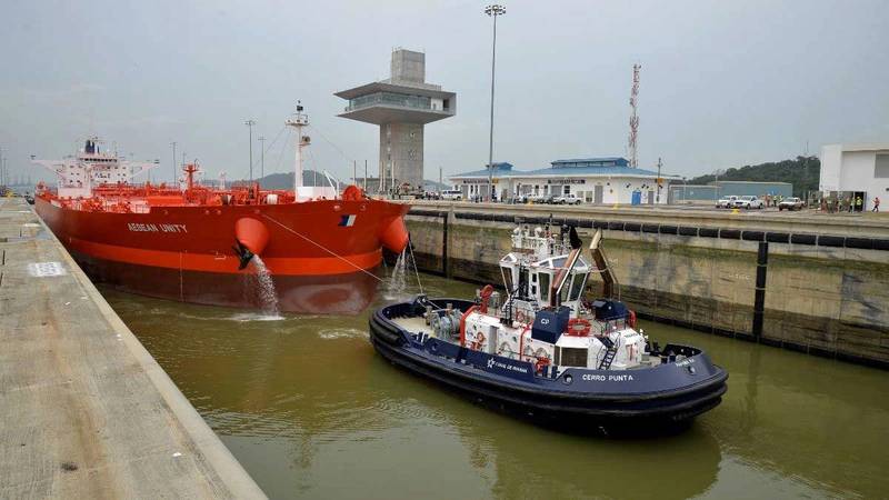 Canal de panamá para buscar ofertas para el desarrollo de