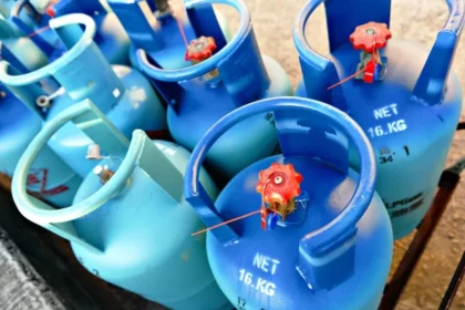 El canal de panamá evalúa la tubería para impulsar el