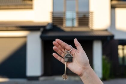 Personas de estos metros buscan comprar casas en la ciudad